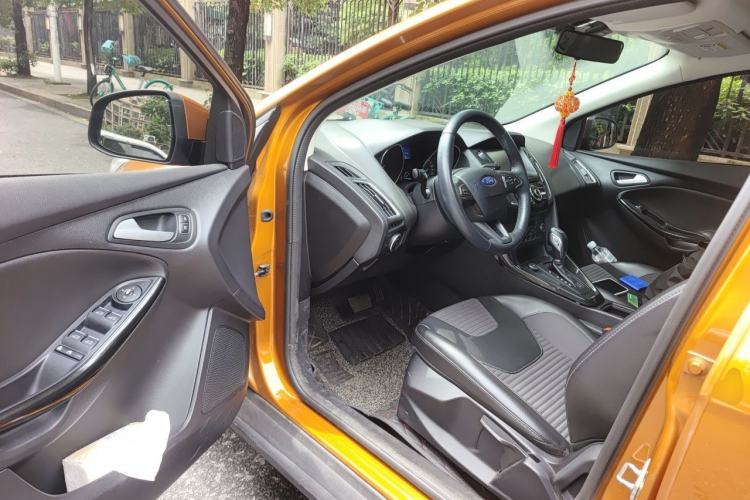 Used Ford Focus 2017 Hatchback 1.6L Automatic Fashion Edition Smart Drive Version Driver Seat