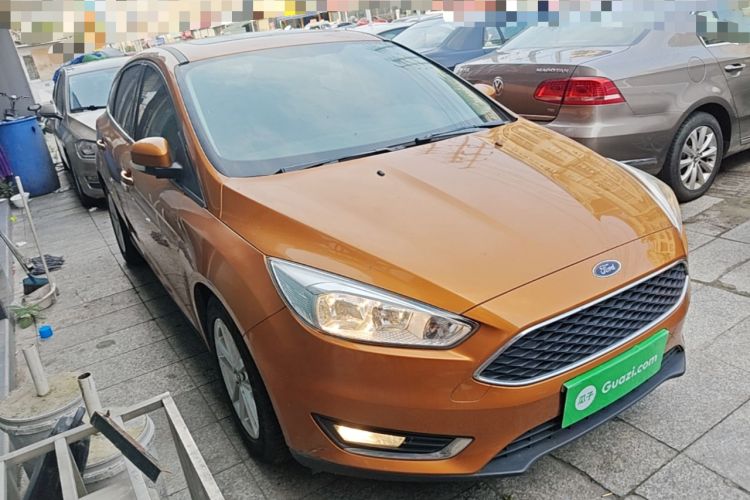Used Ford Focus 2017 Hatchback EcoBoost 125 Manual – Ultra-Performance Style SmartDrive Edition Front Right 45 Deg