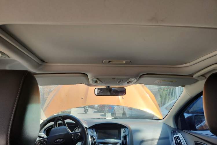 Used Ford Focus 2017 Hatchback 1.6L Manual Fashion Edition SmartDrive Version Headliner