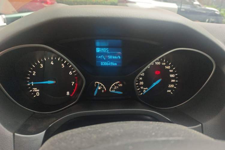 Used Ford Focus 2017 Hatchback EcoBoost 125 Automatic - Ultra-Powerful Style Edition with Smart Drive Features Instrument Cluster