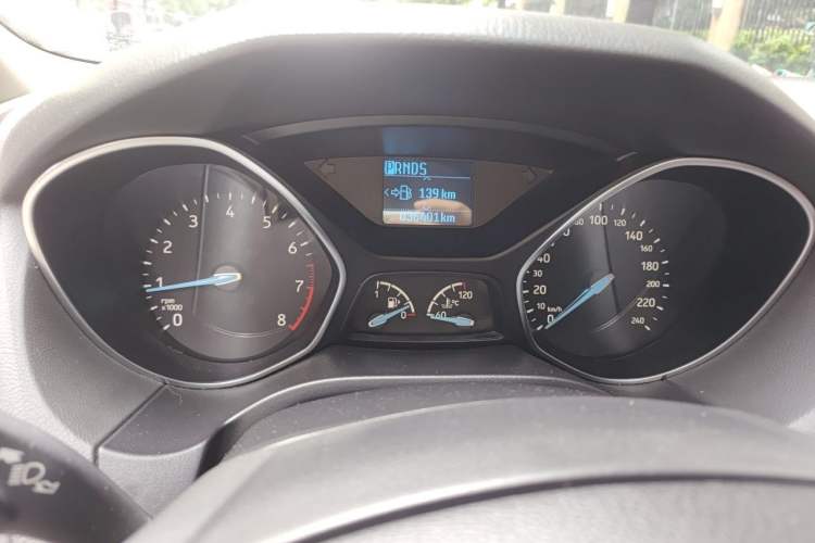 Used Ford Focus 2017 Hatchback 1.6L Automatic Fashion Edition Smart Drive Version Instrument Cluster