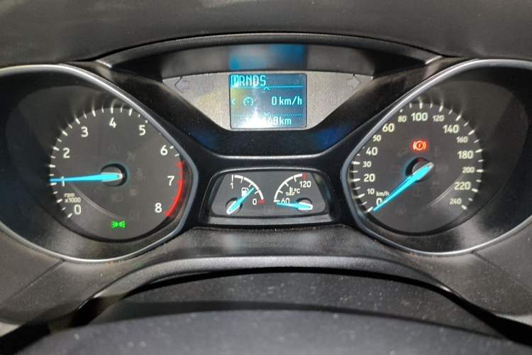 Used Ford Focus 2017 Hatchback EcoBoost 125 Automatic - Ultra-Powerful Style Edition with Smart Drive Features Instrument Cluster