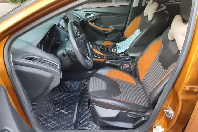 Used Ford Focus 2017 Hatchback EcoBoost 180 Automatic Sport Model Left Front Seat