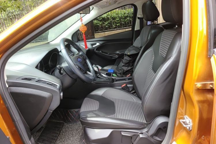 Used Ford Focus 2017 Hatchback 1.6L Automatic Fashion Edition Smart Drive Version Left Front Seat