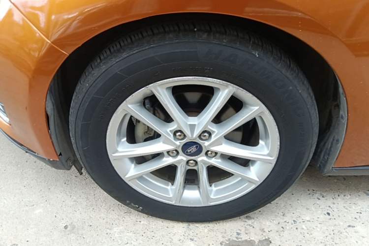 Used Ford Focus 2017 Hatchback 1.6L Automatic Fashion Edition Smart Drive Version Left Front Wheel Hub