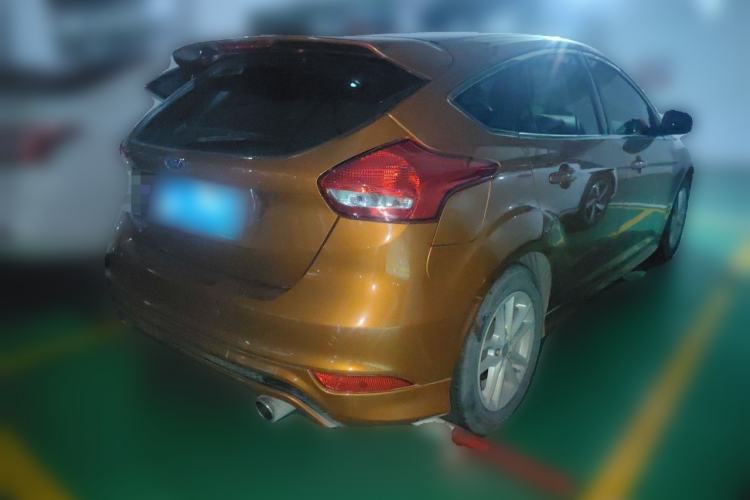 Used Ford Focus 2017 Hatchback 1.6L Automatic Fashion Edition Smart Drive Version Rear Right 45 Deg