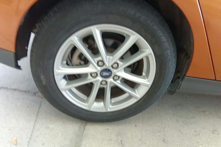 Used Ford Focus 2017 Hatchback 1.6L Automatic Fashion Edition Smart Drive Version Right Rear Wheel Hub