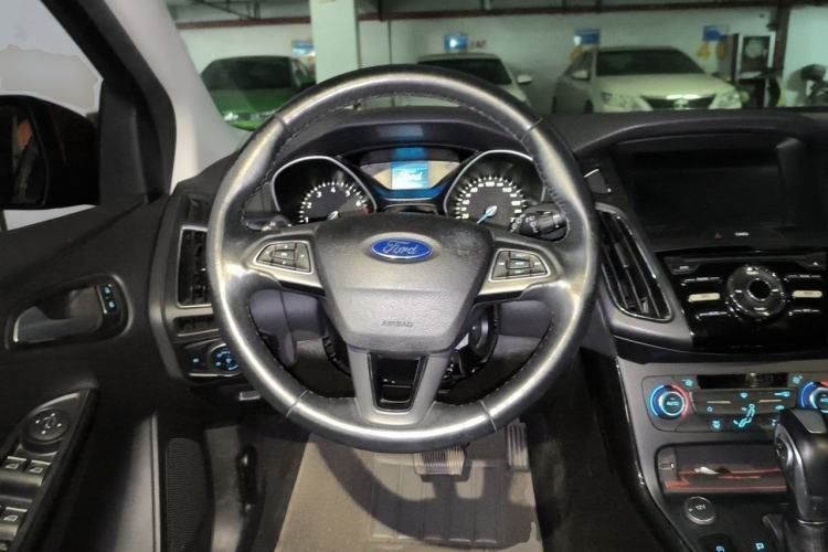 Used Ford Focus 2017 Hatchback EcoBoost 125 Automatic - Ultra-Powerful Style Edition with Smart Drive Features Steering Wheel