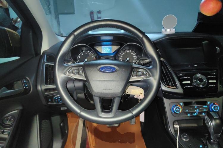 Used Ford Focus 2017 Hatchback 1.6L Automatic Fashion Edition Smart Drive Version Steering Wheel