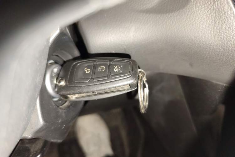 Used Ford Focus 2017 Hatchback 1.6L Automatic Fashion Edition Smart Drive Version Vehicle Key