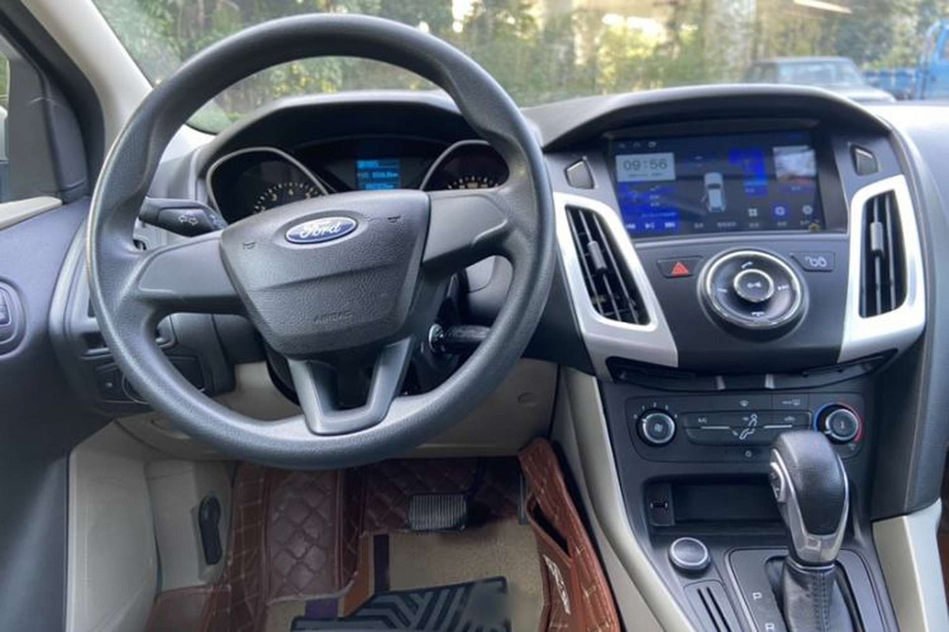 Used Ford Focus 2018 Sedan Classic 1.6L Automatic Comfort Plus Smart Drive Version Interior 4