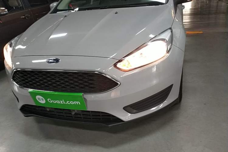 Used Ford Focus 2018 Hatchback Classic 1.6L Automatic Comfort Plus SmartDrive Edition Left Front Headlight