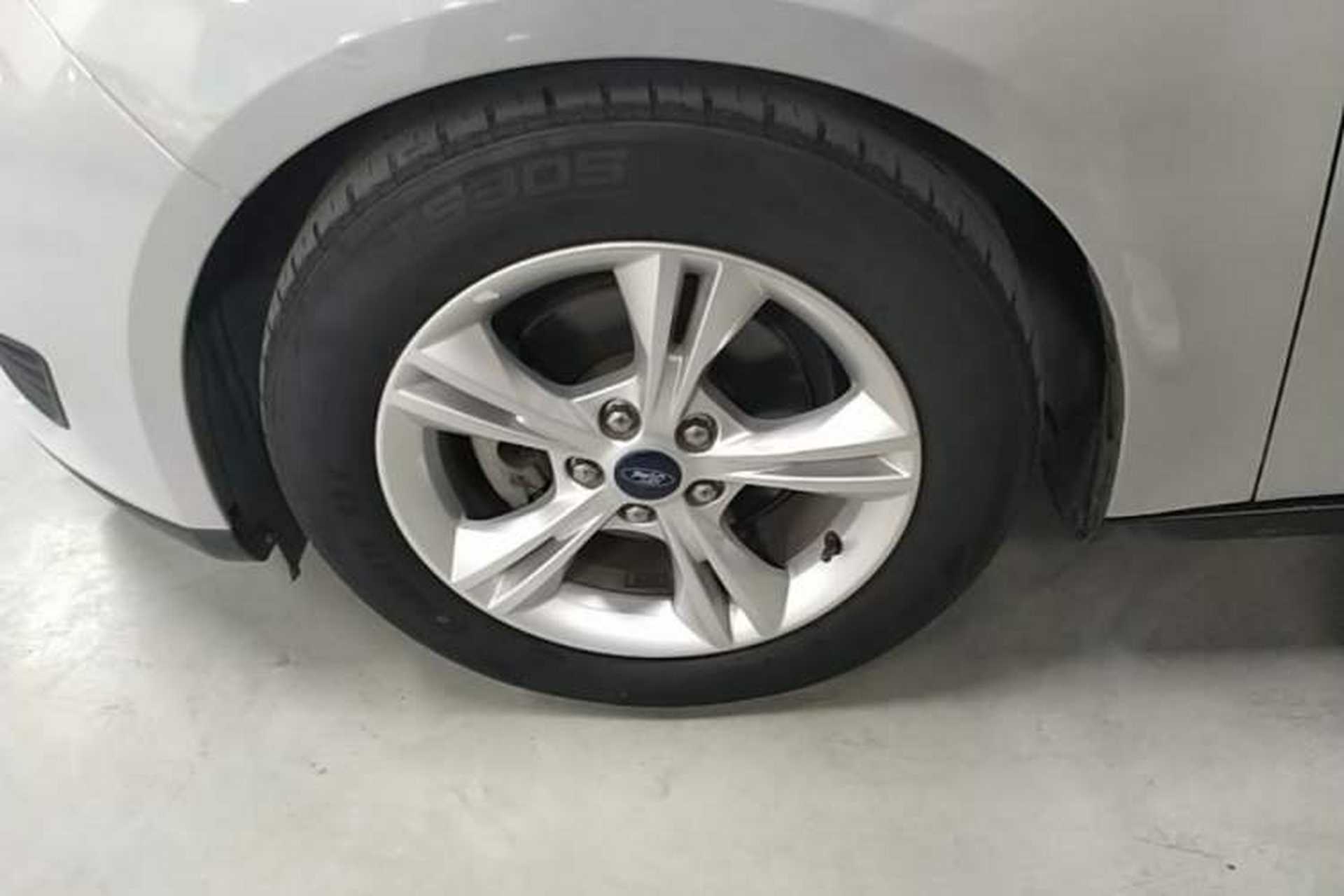 Used Ford Focus 2018 Hatchback Classic 1.6L Automatic Comfort Plus SmartDrive Edition Left Front Wheel Hub
