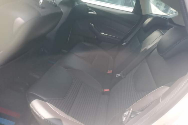 Used Ford Focus 2018 Hatchback Classic 1.6L Automatic Trendy SmartDrive Edition Left Rear Seat