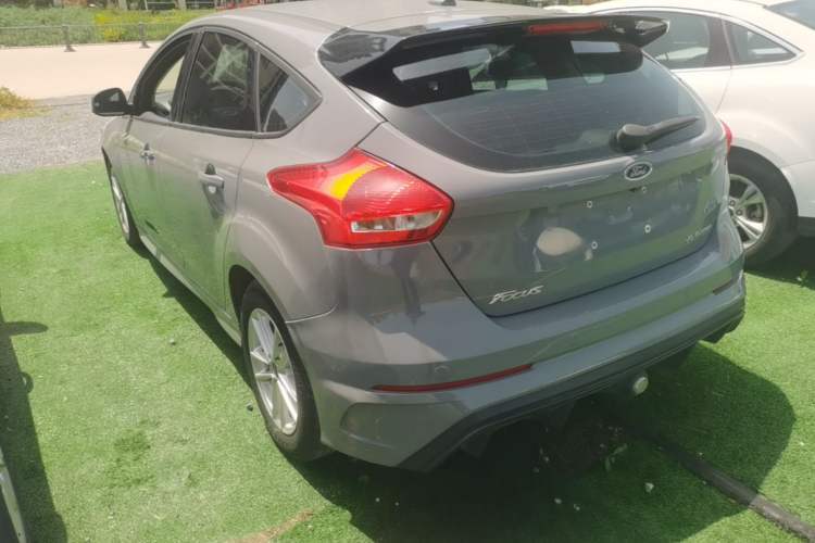 Used Ford Focus 2018 Hatchback Classic 1.6L Automatic Trendy SmartDrive Edition Rear Left 45 Deg