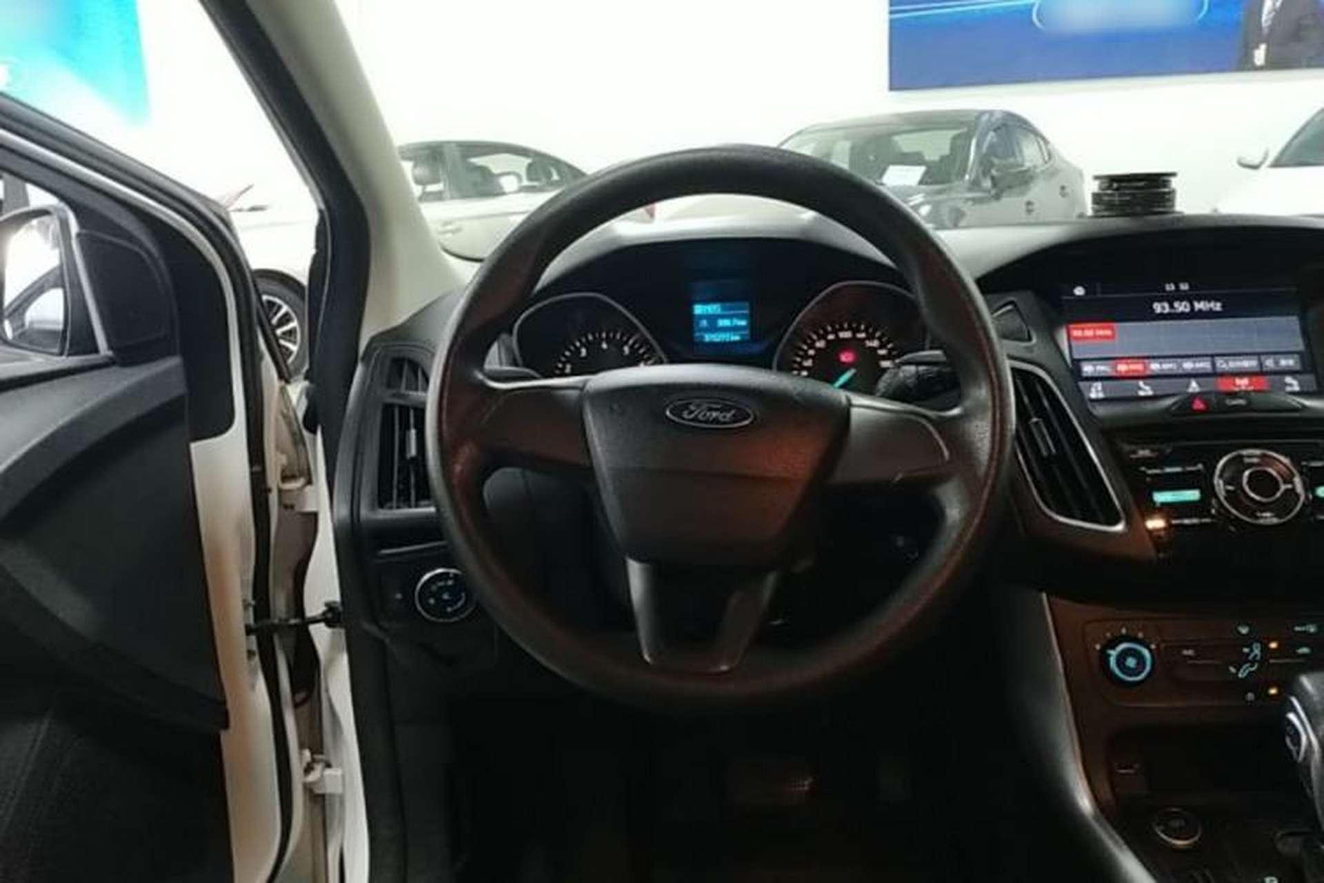 Used Ford Focus 2018 Hatchback Classic 1.6L Automatic Comfort Plus SmartDrive Edition Steering Wheel