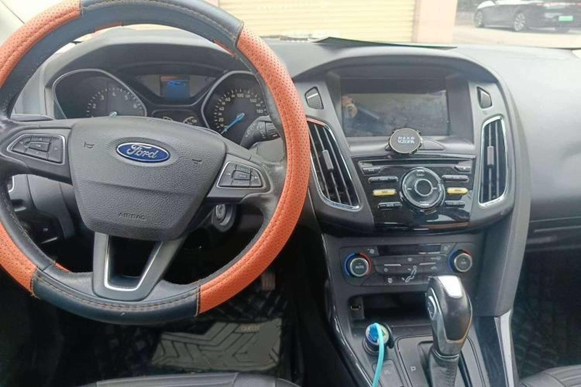 Used Ford Focus 2018 Two-Door Classic EcoBoost 125 Automatic Supercharged Style SmartDrive Edition Center Console