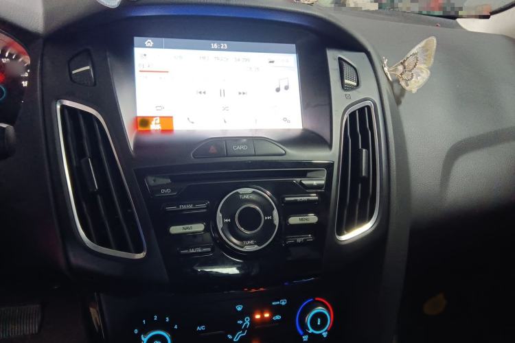 Used Ford Focus 2018 Sedan Classic 1.6L Automatic Trendy SmartDrive Edition Audio And AC Panel