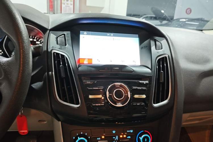 Used Ford Focus 2018 Sedan Classic 1.6L Automatic Comfort Plus Smart Drive Version Audio And AC Panel