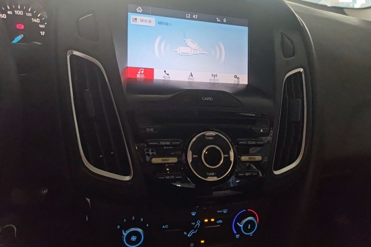 Used Ford Focus 2018 Sedan Classic 1.6L Automatic Trendy SmartDrive Edition Audio And AC Panel