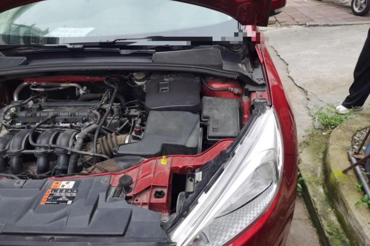 Used Ford Focus 2018 Hatchback Classic 1.6L Automatic Trendy SmartDrive Edition Engine Bay Left