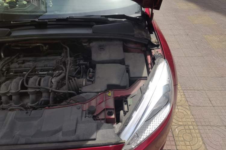 Used Ford Focus 2018 Sedan Classic 1.6L Automatic Trendy SmartDrive Edition Engine Bay Left