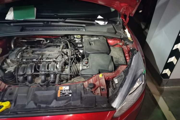 Used Ford Focus 2018 Hatchback Classic 1.6L Automatic Trendy SmartDrive Edition Engine Bay Left