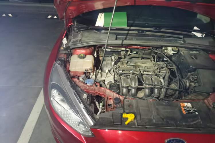 Used Ford Focus 2018 Hatchback Classic 1.6L Automatic Trendy SmartDrive Edition Engine Bay Right