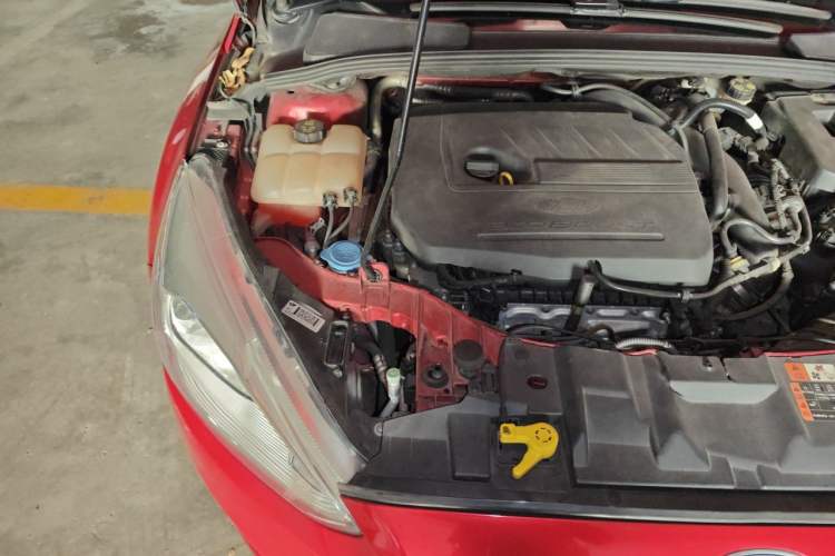 Used Ford Focus 2018 Hatchback Classic EcoBoost 180 Automatic Elite Model Engine Bay Right