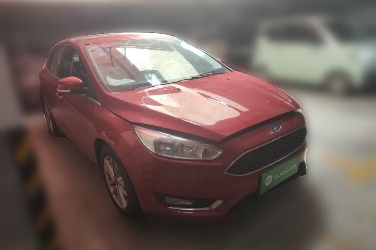Used Ford Focus 2018 Hatchback Classic EcoBoost 180 Automatic Elite Model Front Right 45 Deg