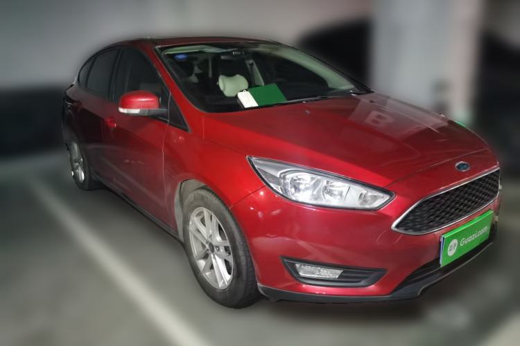 Used Ford Focus 2018 Hatchback Classic 1.6L Automatic Trendy SmartDrive Edition Front Right 45 Deg