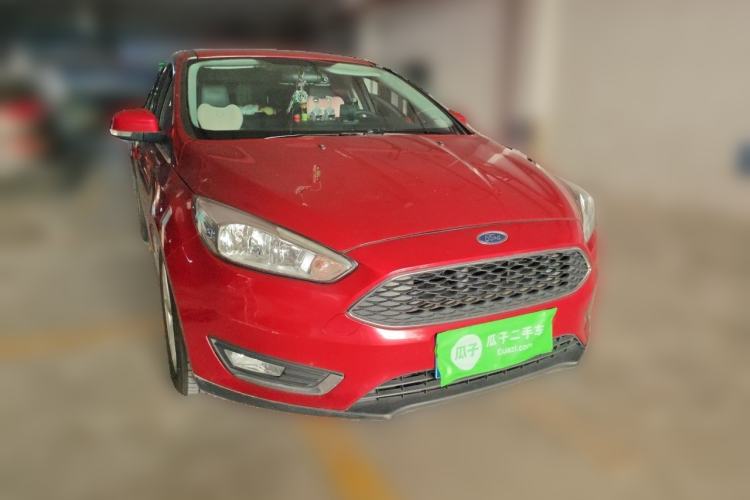 Used Ford Focus 2018 Hatchback Classic EcoBoost 180 Automatic Elite Model Front Right 45 Deg