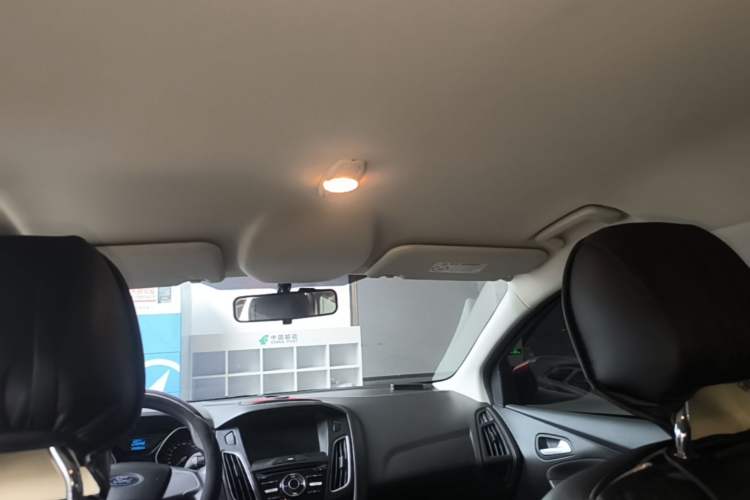 Used Ford Focus 2018 Hatchback Classic 1.6L Automatic Comfort Plus SmartDrive Edition Headliner
