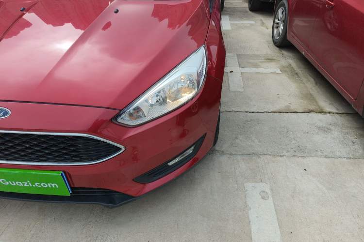 Used Ford Focus 2018 Hatchback Classic 1.6L Automatic Comfort Plus SmartDrive Edition Left Front Headlight