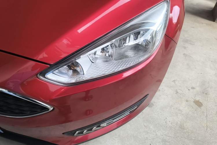 Used Ford Focus 2018 Hatchback Classic 1.6L Automatic Comfort Plus SmartDrive Edition Left Front Headlight
