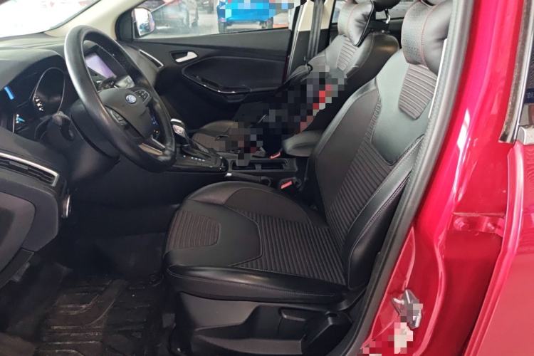 Used Ford Focus 2018 Sedan Classic 1.6L Automatic Trendy SmartDrive Edition Left Front Seat