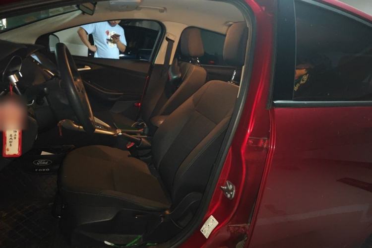 Used Ford Focus 2018 Hatchback Classic 1.6L Automatic Comfort Plus SmartDrive Edition Left Front Seat
