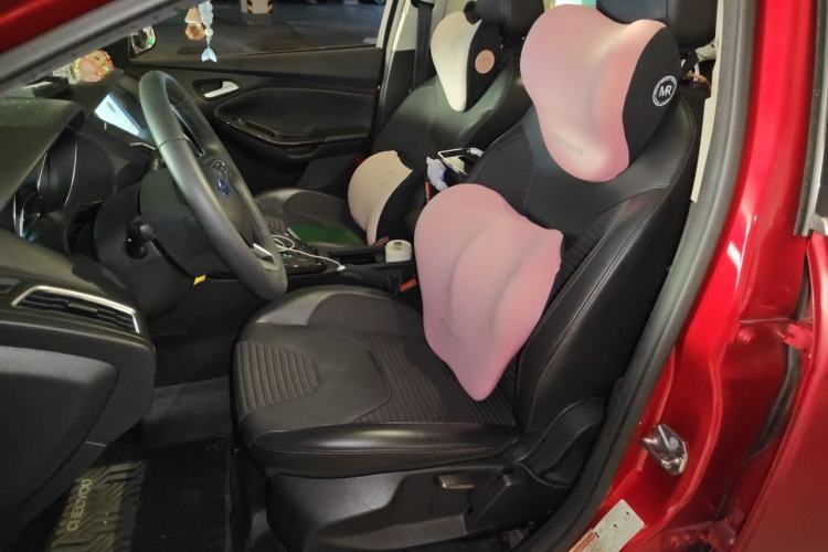 Used Ford Focus 2018 Hatchback Classic EcoBoost 180 Automatic Elite Model Left Front Seat