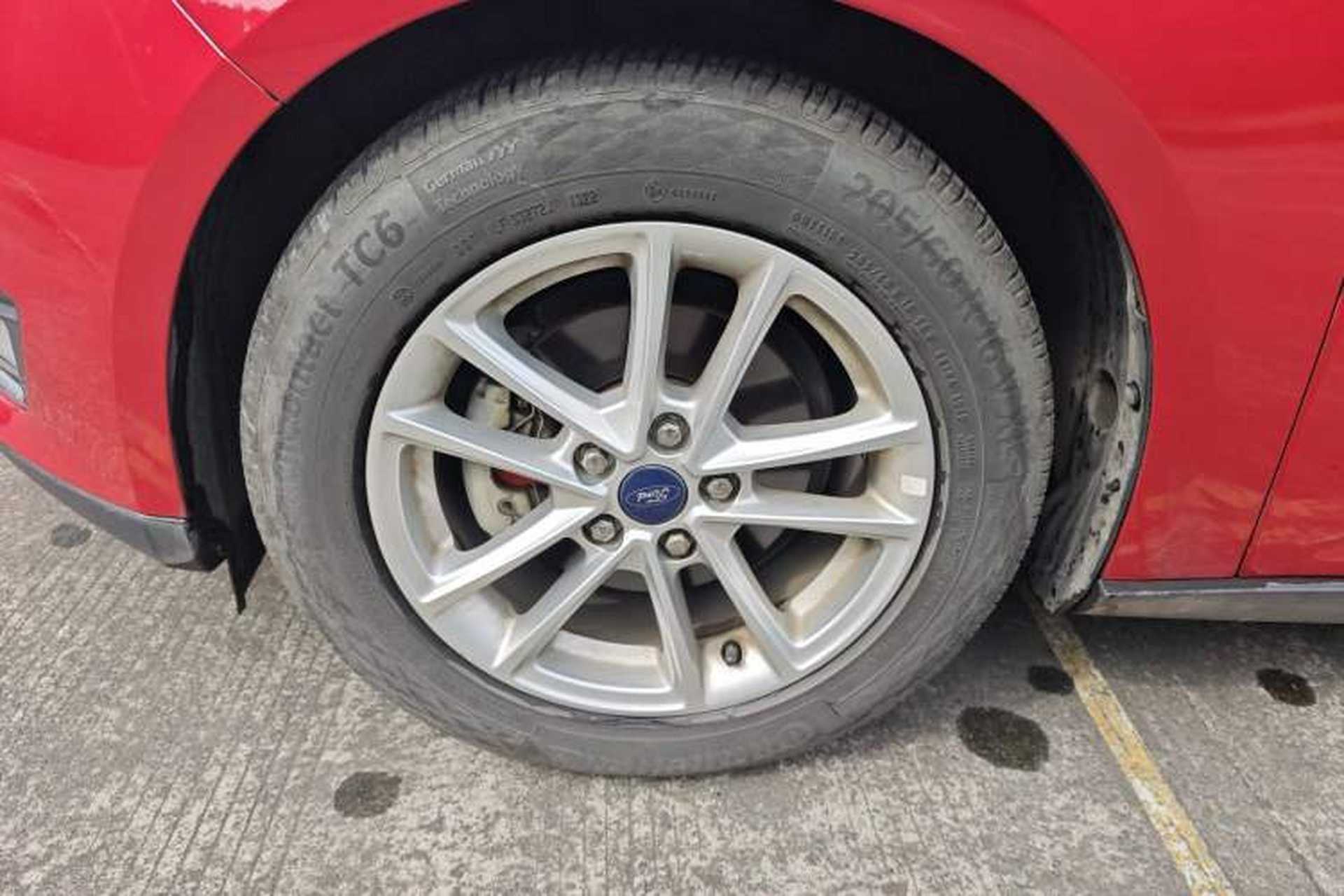 Used Ford Focus 2018 Hatchback Classic EcoBoost 180 Automatic Elite Model Left Front Wheel Hub