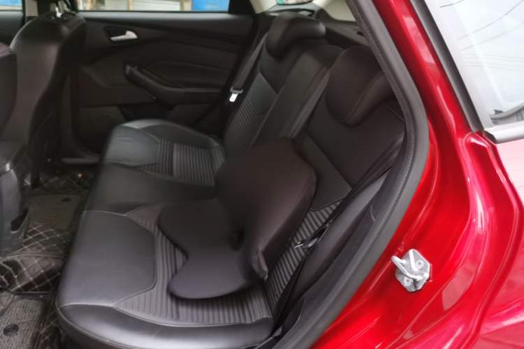 Used Ford Focus 2018 Hatchback Classic 1.6L Automatic Trendy SmartDrive Edition Left Rear Seat