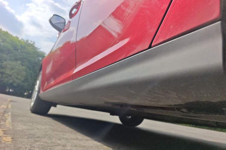 Used Ford Focus 2018 Hatchback Classic EcoBoost 180 Automatic Elite Model Left Side Sill