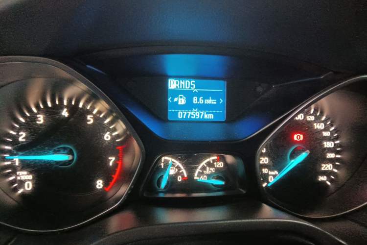 Used Ford Focus 2018 Sedan Classic 1.6L Automatic Trendy SmartDrive Edition Odometer Close Up