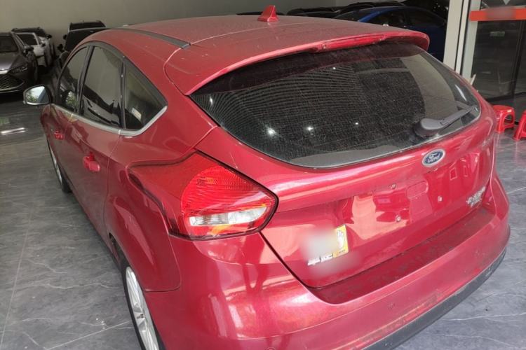 Used Ford Focus 2018 Hatchback Classic EcoBoost 180 Automatic Elite Model Rear Left 45 Deg