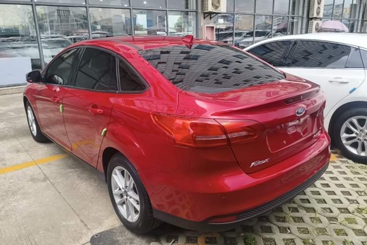 Used Ford Focus 2018 Sedan Classic 1.6L Automatic Trendy SmartDrive Edition Rear Left 45 Deg