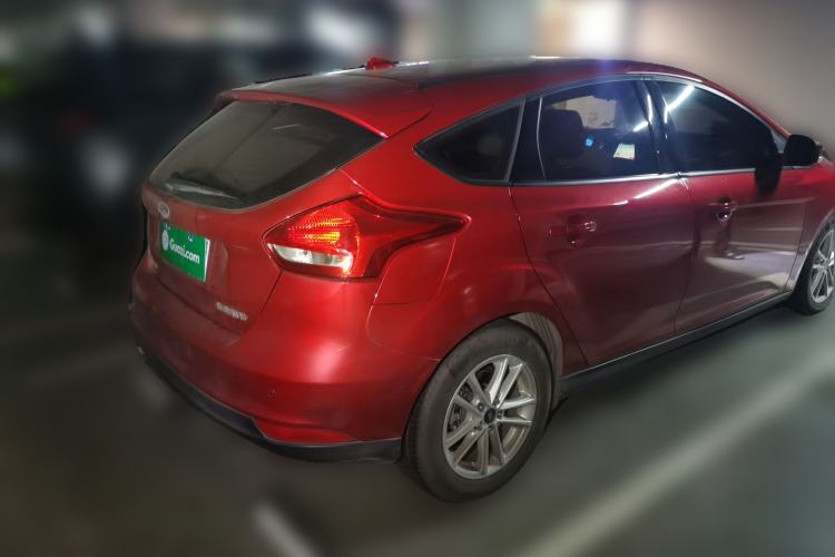 Used Ford Focus 2018 Hatchback Classic 1.6L Automatic Trendy SmartDrive Edition Rear Right 45 Deg
