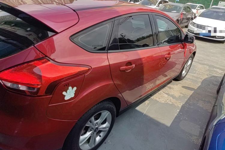 Used Ford Focus 2018 Hatchback Classic 1.6L Automatic Comfort Plus SmartDrive Edition Rear Right 45 Deg