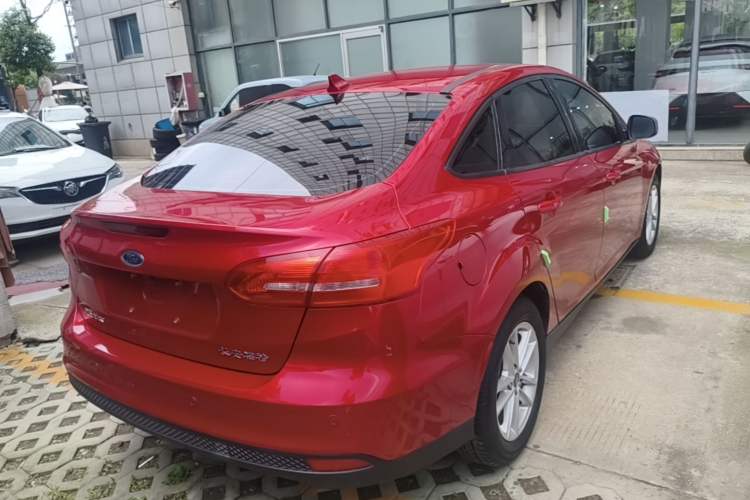 Used Ford Focus 2018 Sedan Classic 1.6L Automatic Trendy SmartDrive Edition Rear Right 45 Deg