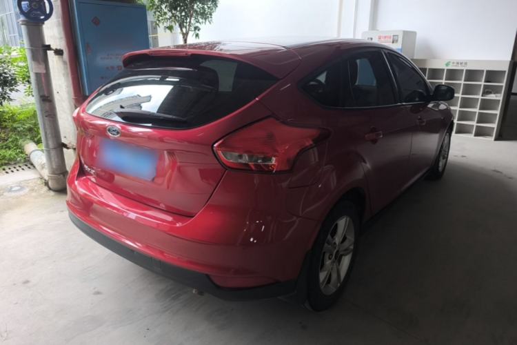 Used Ford Focus 2018 Hatchback Classic 1.6L Automatic Comfort Plus SmartDrive Edition Rear Right 45 Deg