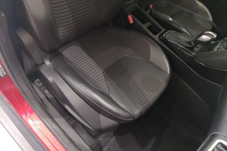Used Ford Focus 2018 Hatchback Classic EcoBoost 180 Automatic Elite Model Right Front Seat