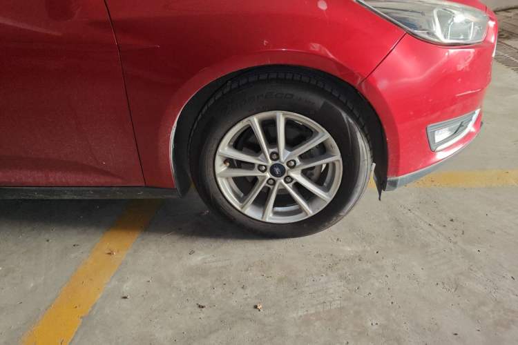 Used Ford Focus 2018 Hatchback Classic EcoBoost 180 Automatic Elite Model Right Front Wheel Hub